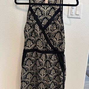 Elegant Black and Cream Patterned Dress